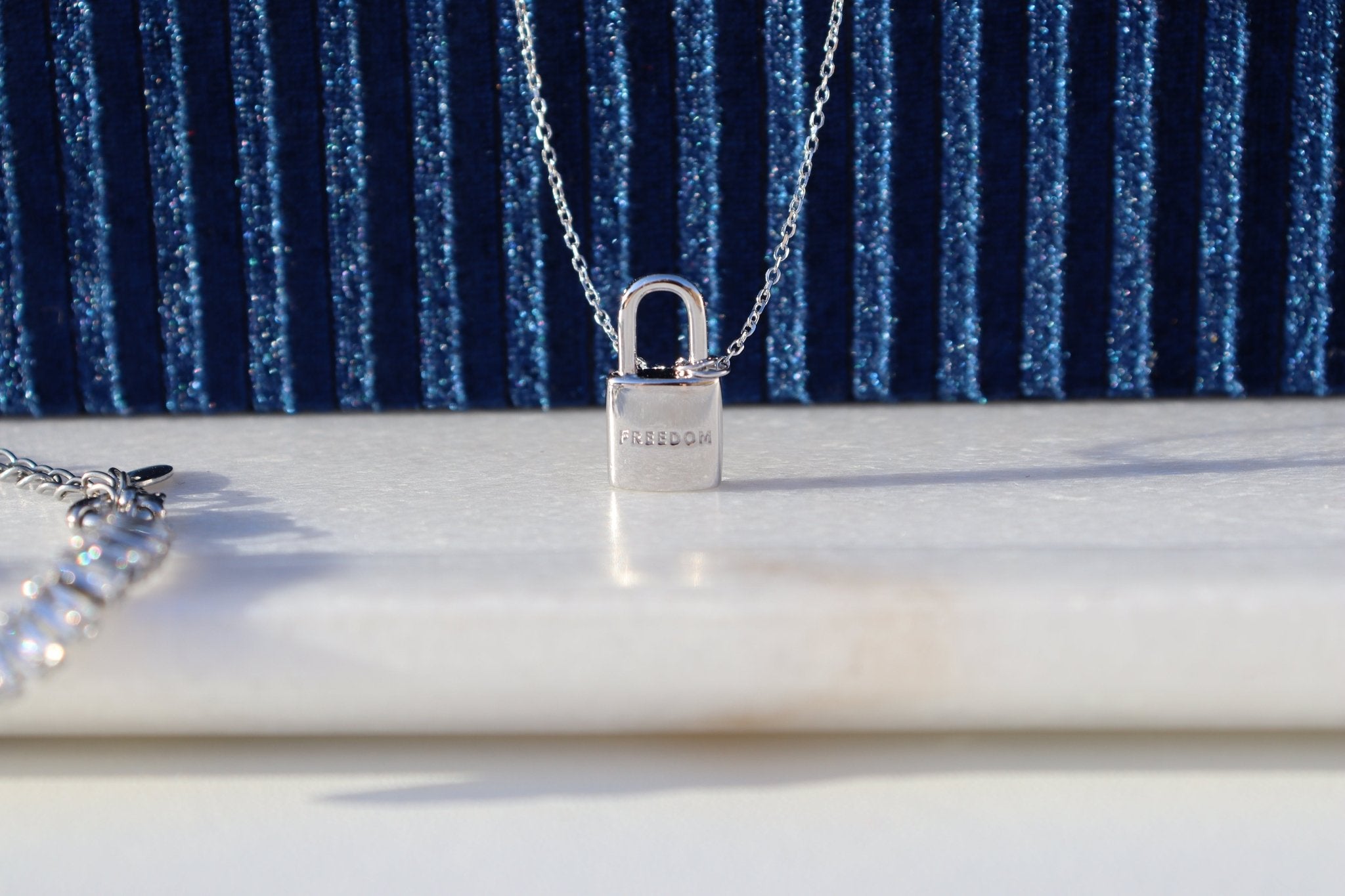 Freedom Mini Lock (925 Sterling Silver) - ORANJONecklace