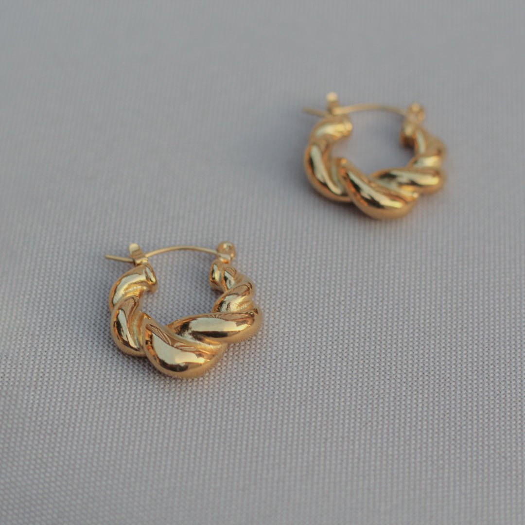 Twist Croissant Mini Hoops - ORANJOEarrings